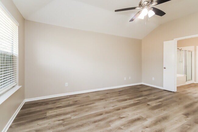 Building Photo - 6607 Mistflower Ln