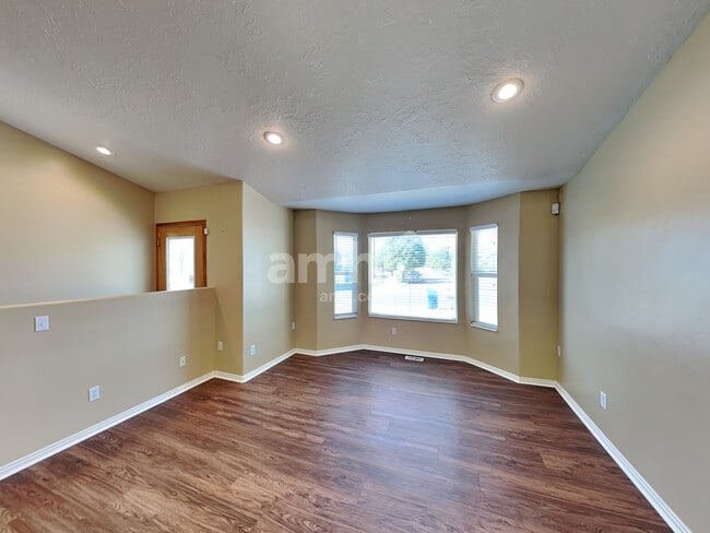 Building Photo - 628 N 540 W
