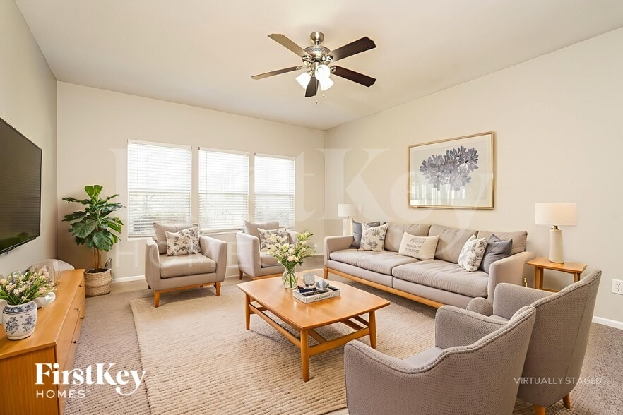 Building Photo - 409 Soaring St