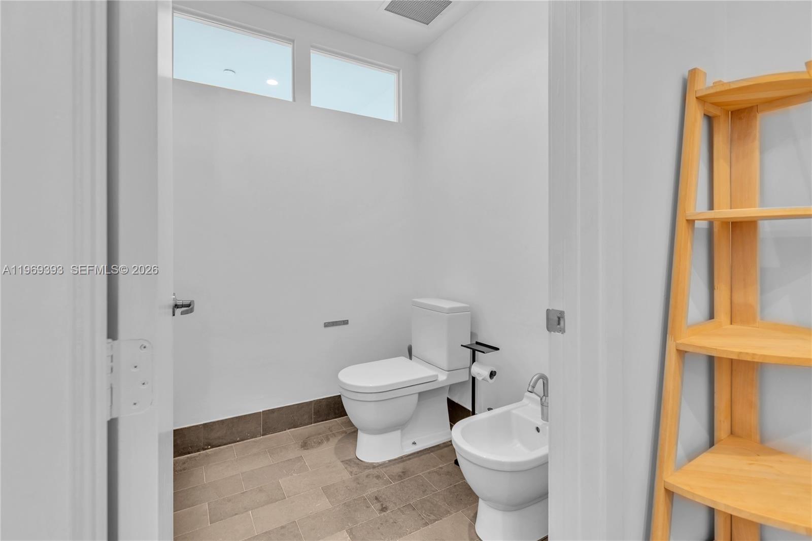 Building Photo - 1100 Biscayne Blvd