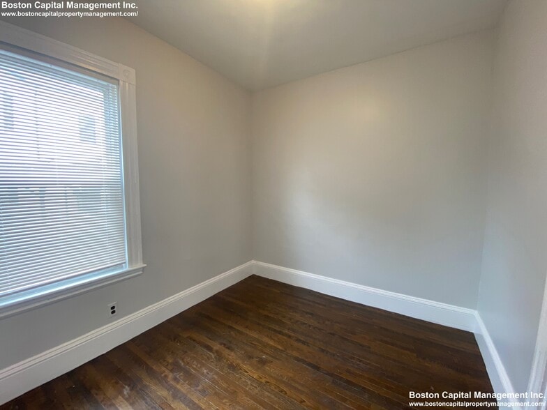 Building Photo - 7 Quincy St