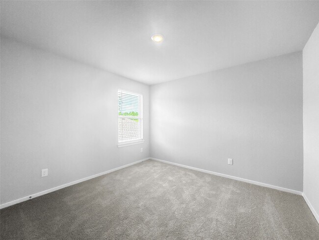 Building Photo - 632 Levine Ct