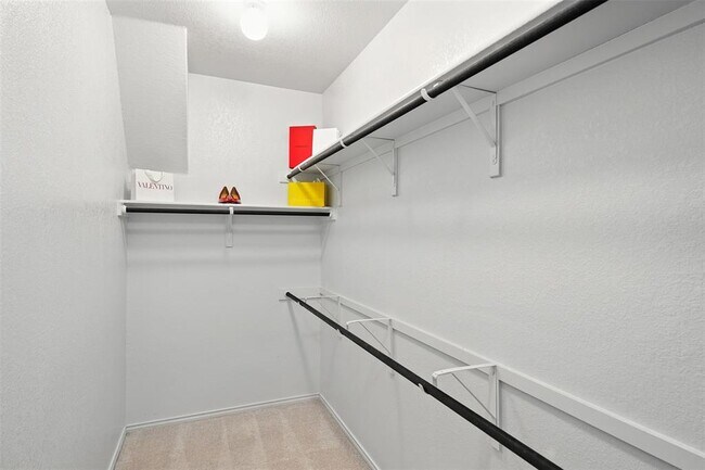 Building Photo - 211 Brookside St