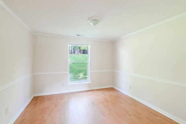 Building Photo - Spacious 3 bedroom home in desirable SW Durham! Super dog friendly with large fenced yard!