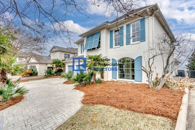 Building Photo - 1418 Windrose Dr