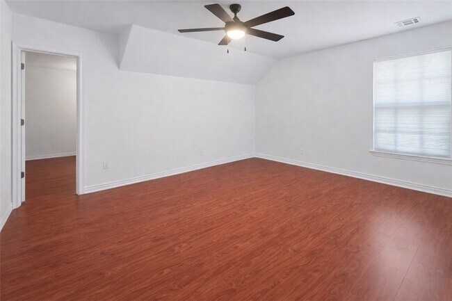 Building Photo - 110 SE G Ct