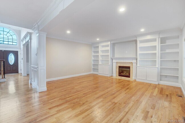 Building Photo - 134-110 10th St