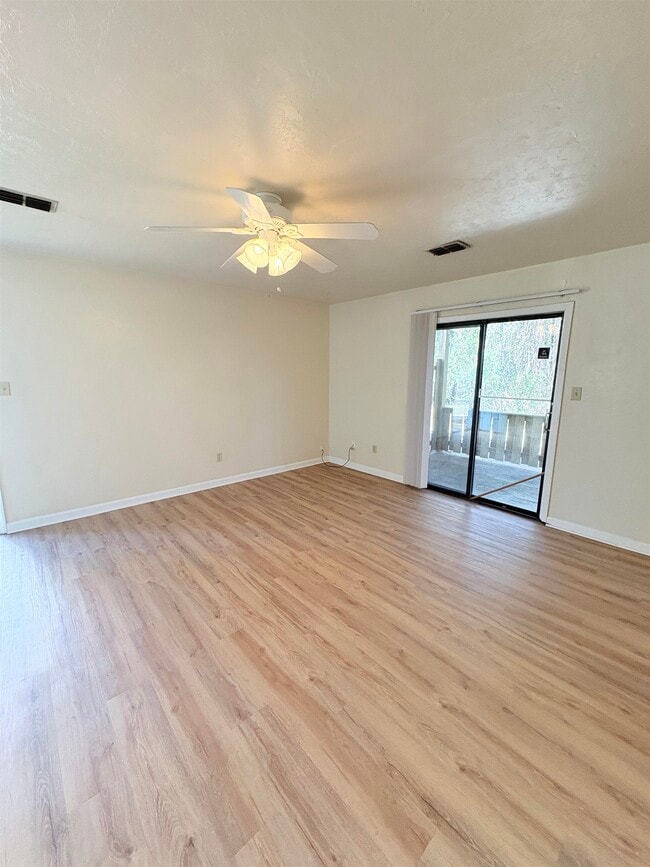Building Photo - 3687 Donovan Dr