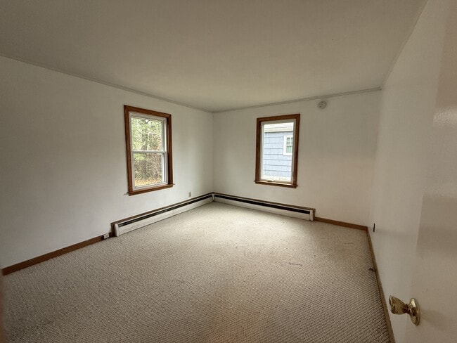 Building Photo - 63 Vera St