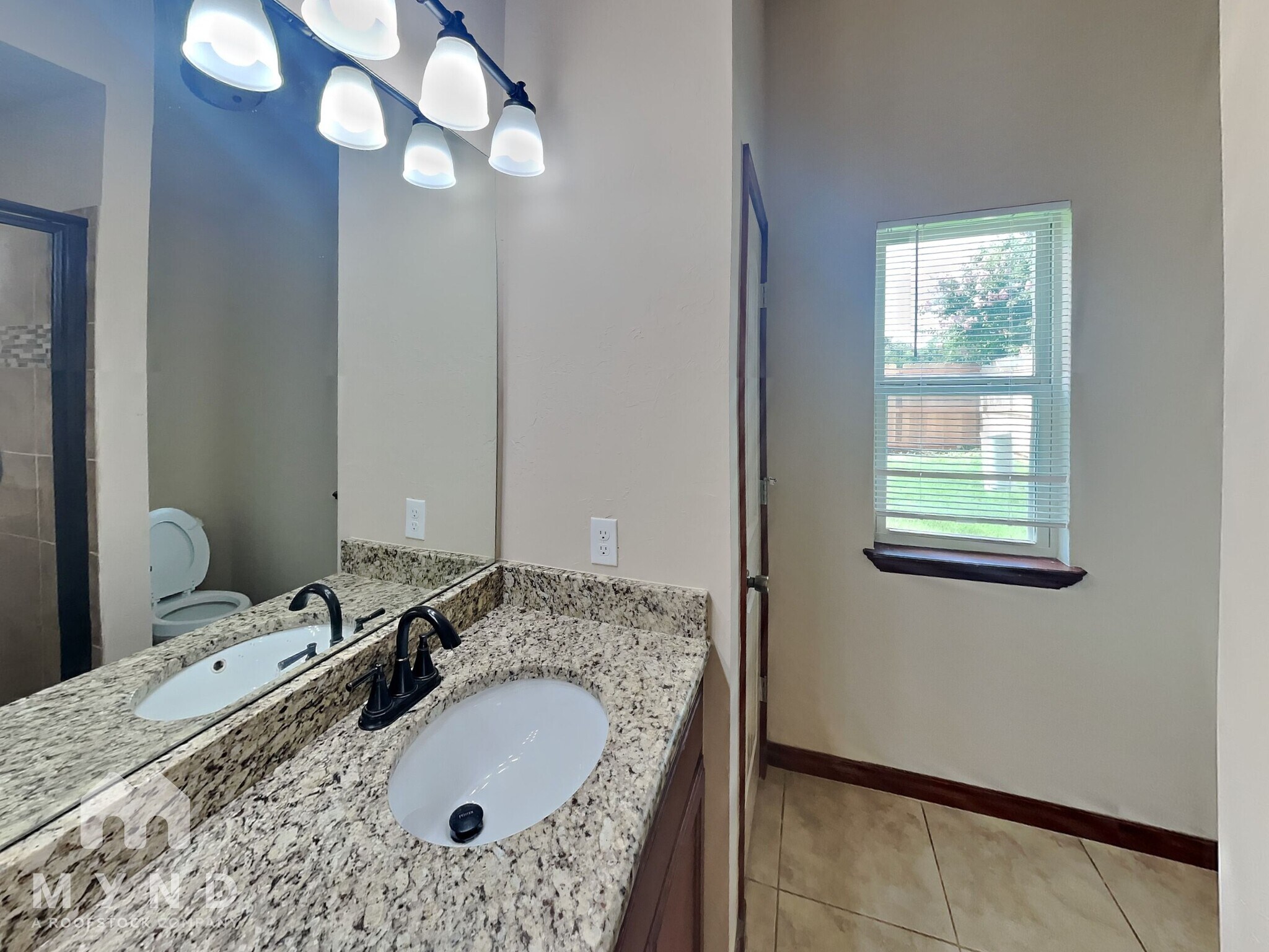 Building Photo - 3412 Valley Hollow