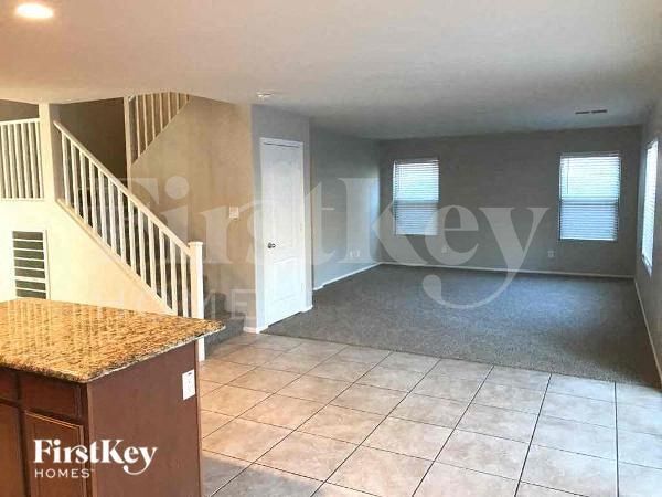 Building Photo - 7572 W Charter Oak Rd