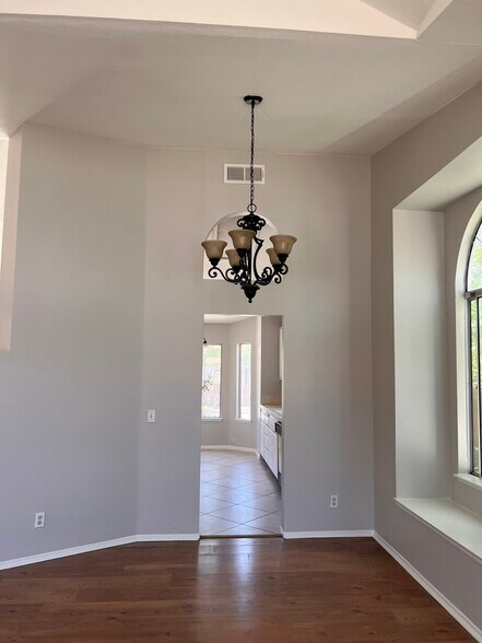 Building Photo - 1188 Don Carlos Ct