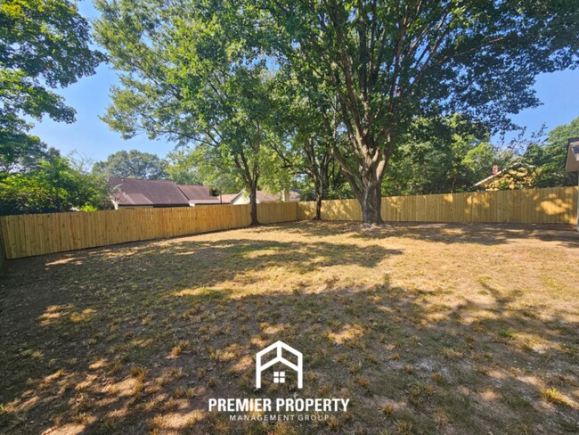 Building Photo - 6249 Midsummer Way