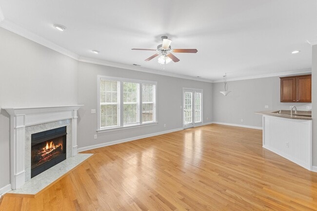 Building Photo - **3bd/2.5ba Townhome in Magnolia Woods**
