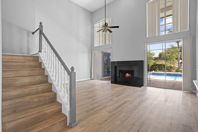 Building Photo - 2-Story pool home in The Fairways of Hunte...