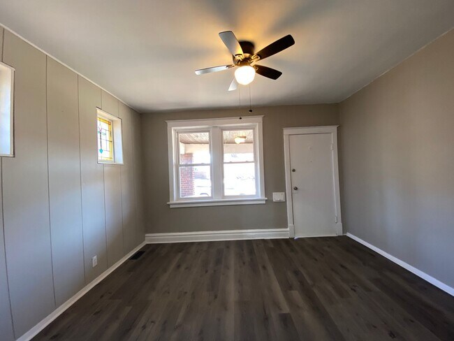 Building Photo - Marmaduke 6631-6635