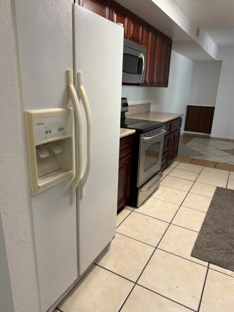 Building Photo - 1010 E Washington Ave