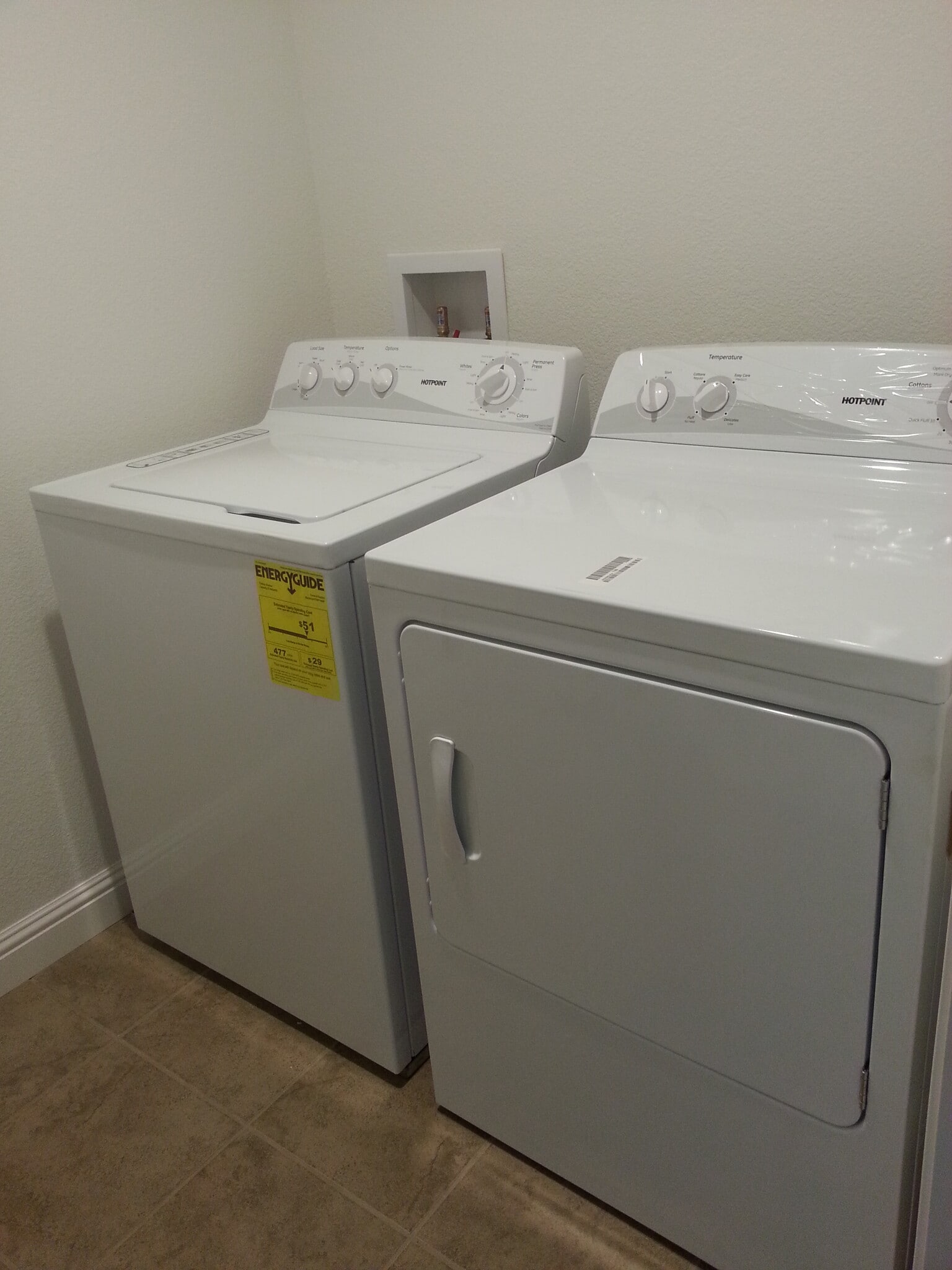 Building Photo - 575 Piazza Dr