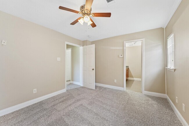 Building Photo - 4815 Arvilla Ln