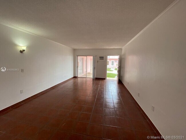 Building Photo - 7921 East Dr