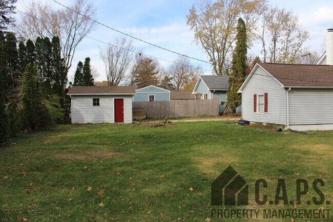 Building Photo - Move in Ready!