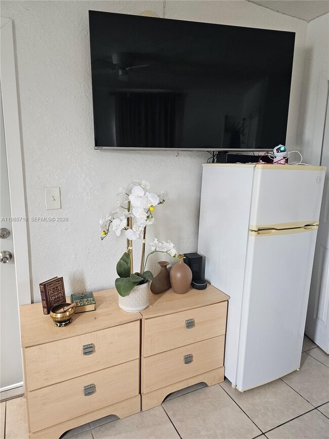 Building Photo - 2513 SW 10th St