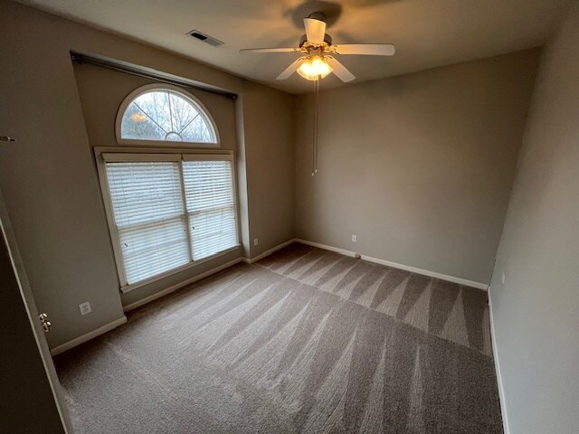 Building Photo - 1304 Groveland Trl