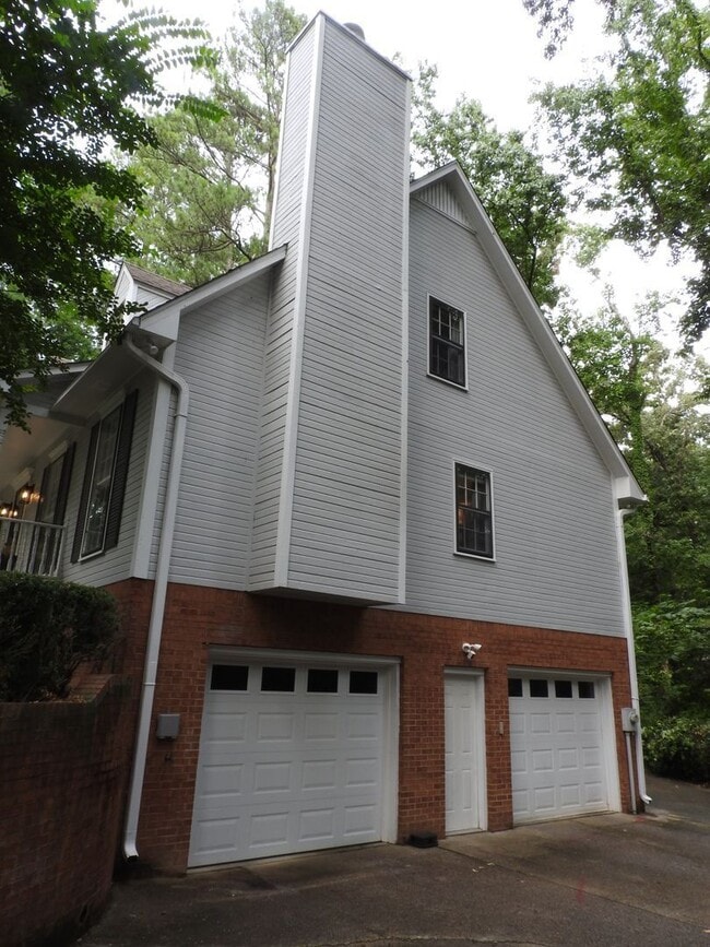 Building Photo - 804 Tulip Poplar Dr