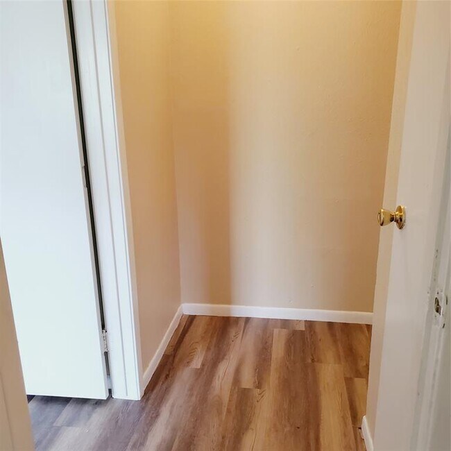 Building Photo - 12511 Ashford Meadow Dr