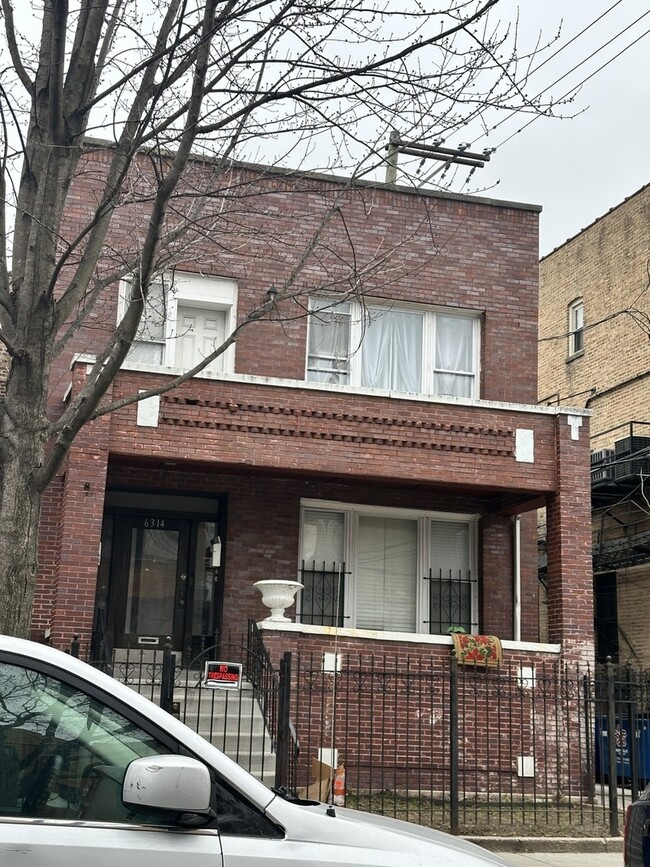 Building Photo - 6314 S Artesian Ave