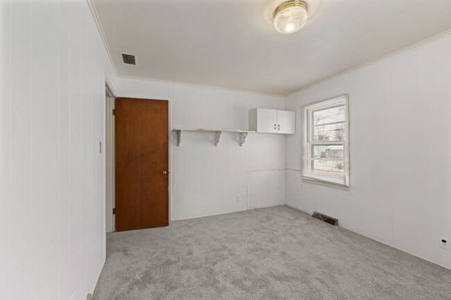 Building Photo - 3016 N Arlington Ave