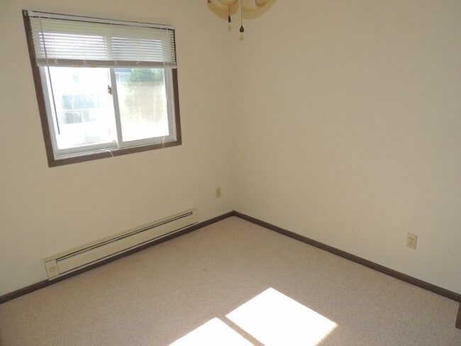 Building Photo - $995 | 2 Bedroom, 1 Bathroom Apartment | Cat Friendly | Available for August 1st, 2026 Move In!