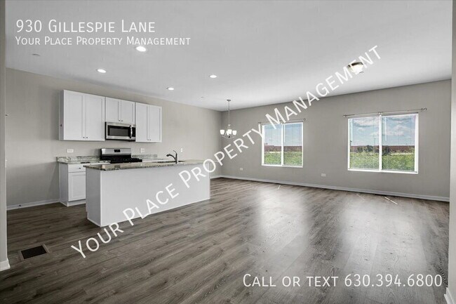 Building Photo - 930 Gillespie Ln