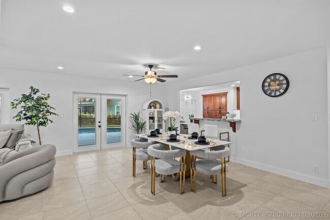 Building Photo - 2400 Seaford Dr