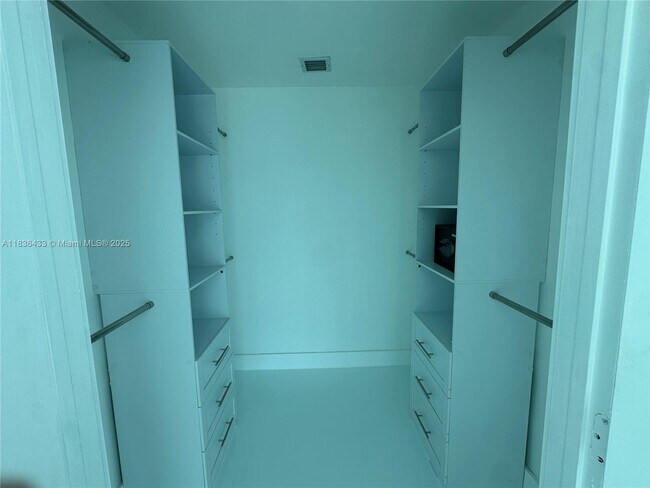Building Photo - 888 Biscayne Blvd