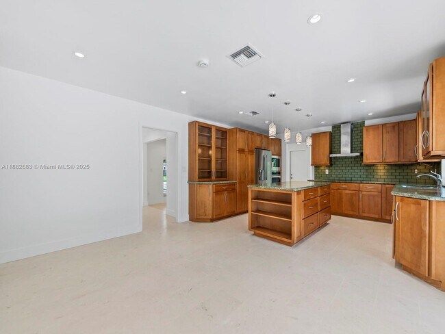 Building Photo - 17721 SW 84th Ct