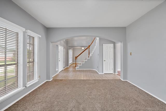 Building Photo - 745 Woodridge Dr