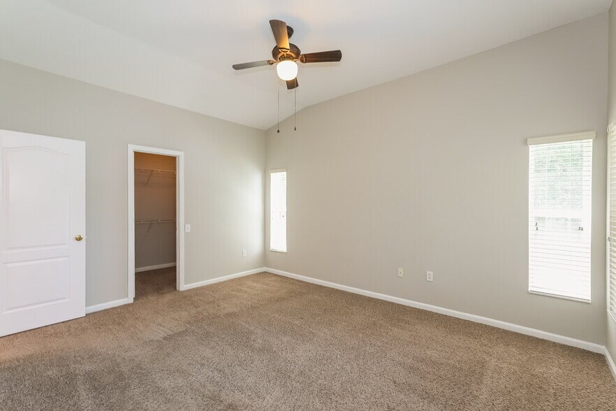 Building Photo - 25150 Lexington Oaks Blvd