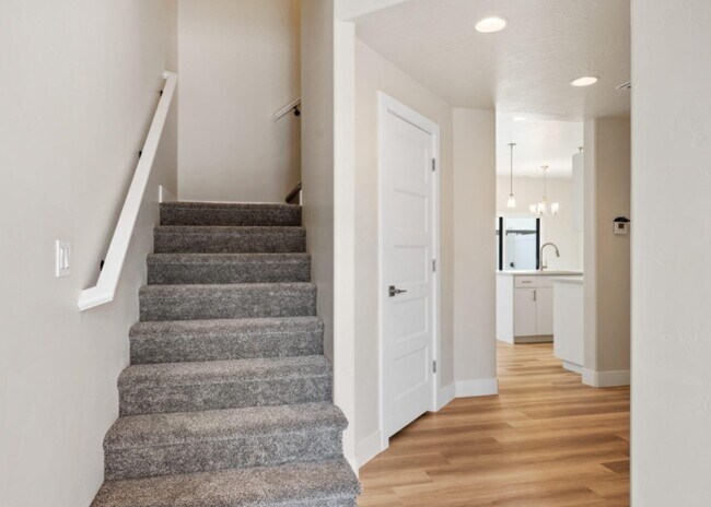 Building Photo - 4092 S 545 E