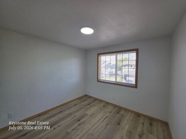 Building Photo - 01211
