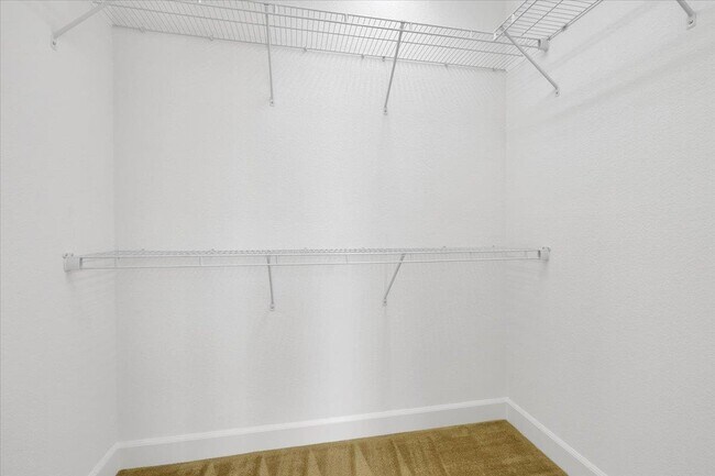 Building Photo - 5658 Stonehaven Dr