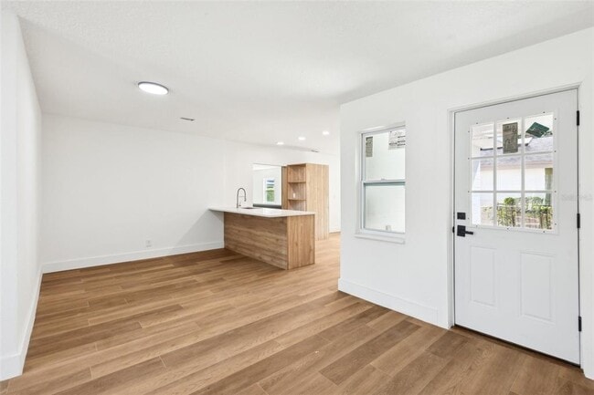 Building Photo - 730 W Swoope Ave