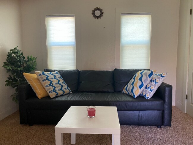 Building Photo - 1563 Willis St