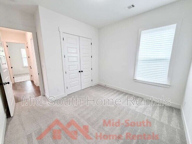 Building Photo - 5628 Draper Trail