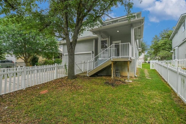 Building Photo - 1107 Rawhide Trail