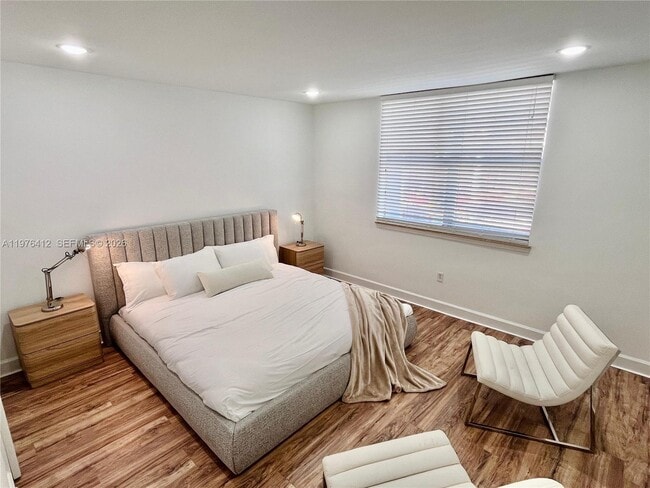 Building Photo - 401 69th St