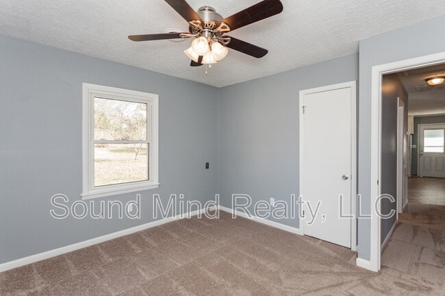 Building Photo - 704 Joyner St