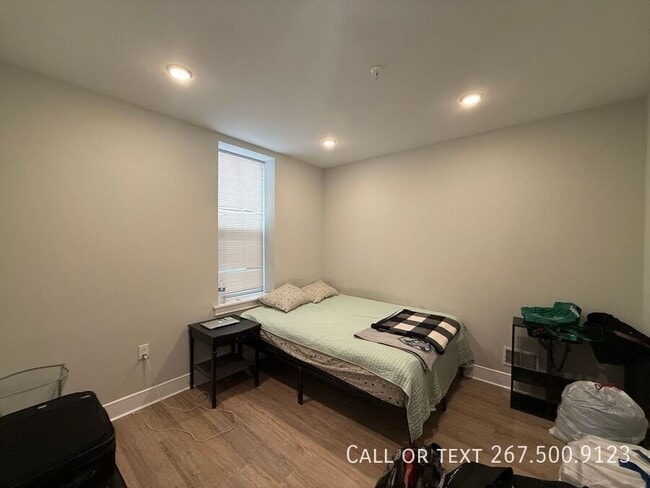 Building Photo - 1229 N Franklin St