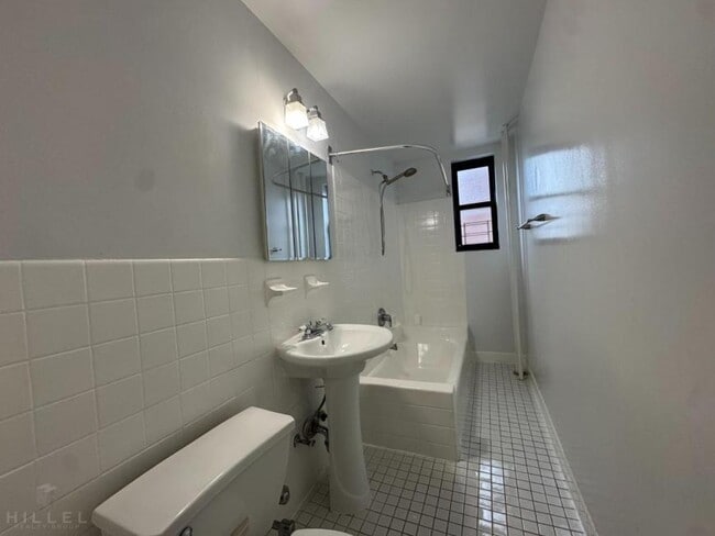 Building Photo - 1 bedroom in FLUSHING NY 11358