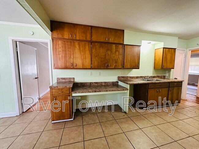 Building Photo - 4406 Ferndale Rd